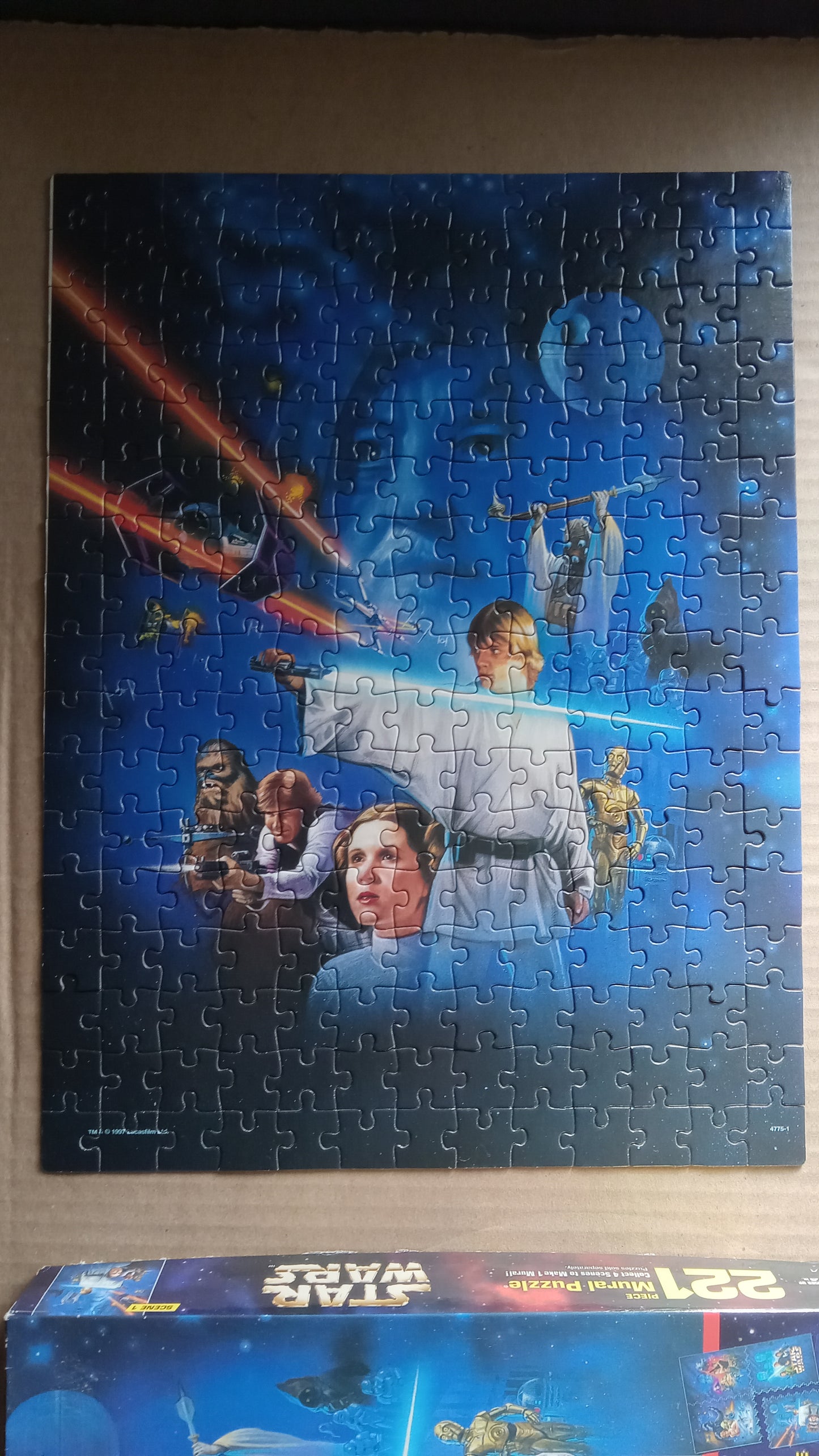 "Star Wars Episode 4 A New Hope" 221 Piece Puzzle